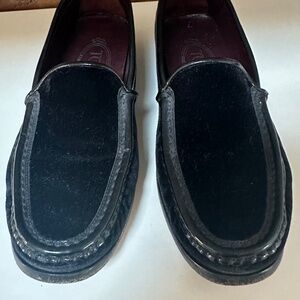 Tod’s black velvet loafer